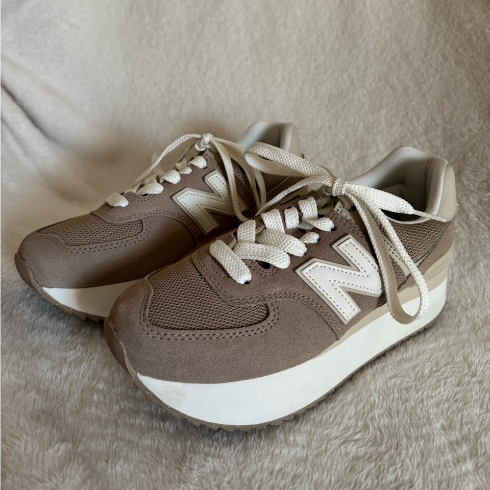 New Balance Women's 574 Stacked - Picture 3 of 6